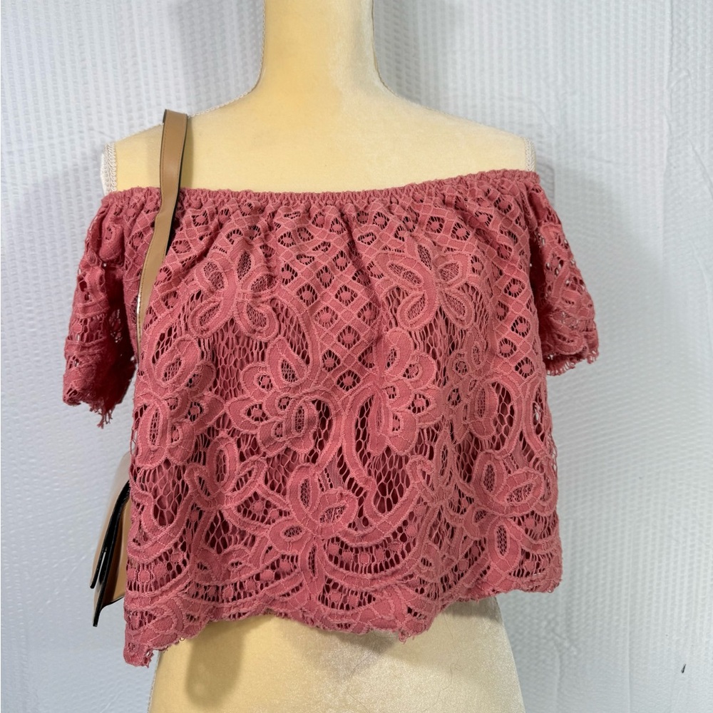 EXPRESS Women's Blouse Top Cropped Short Sleeve Off the Shoulder Lace Size Small